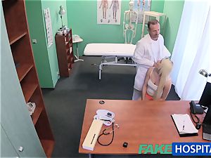 FakeHospital doc helps blondie get a wet labia